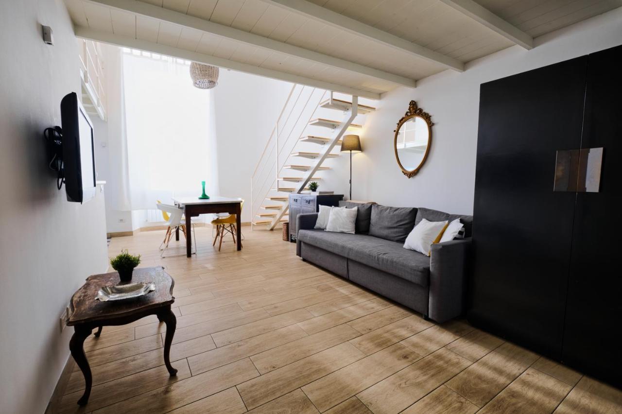 Scalo Al Castello Apartment Locate di Triulzi Bagian luar foto