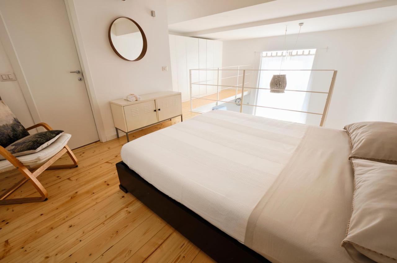 Scalo Al Castello Apartment Locate di Triulzi Bagian luar foto
