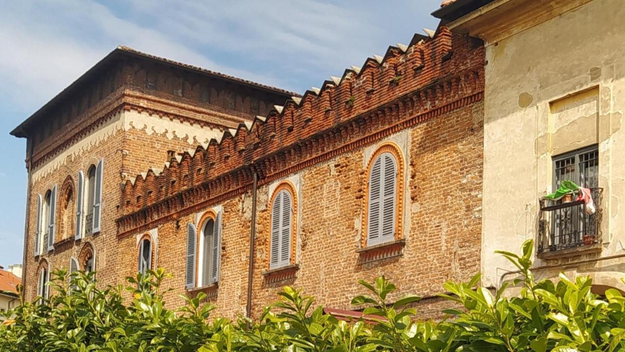 Scalo Al Castello Apartment Locate di Triulzi Bagian luar foto